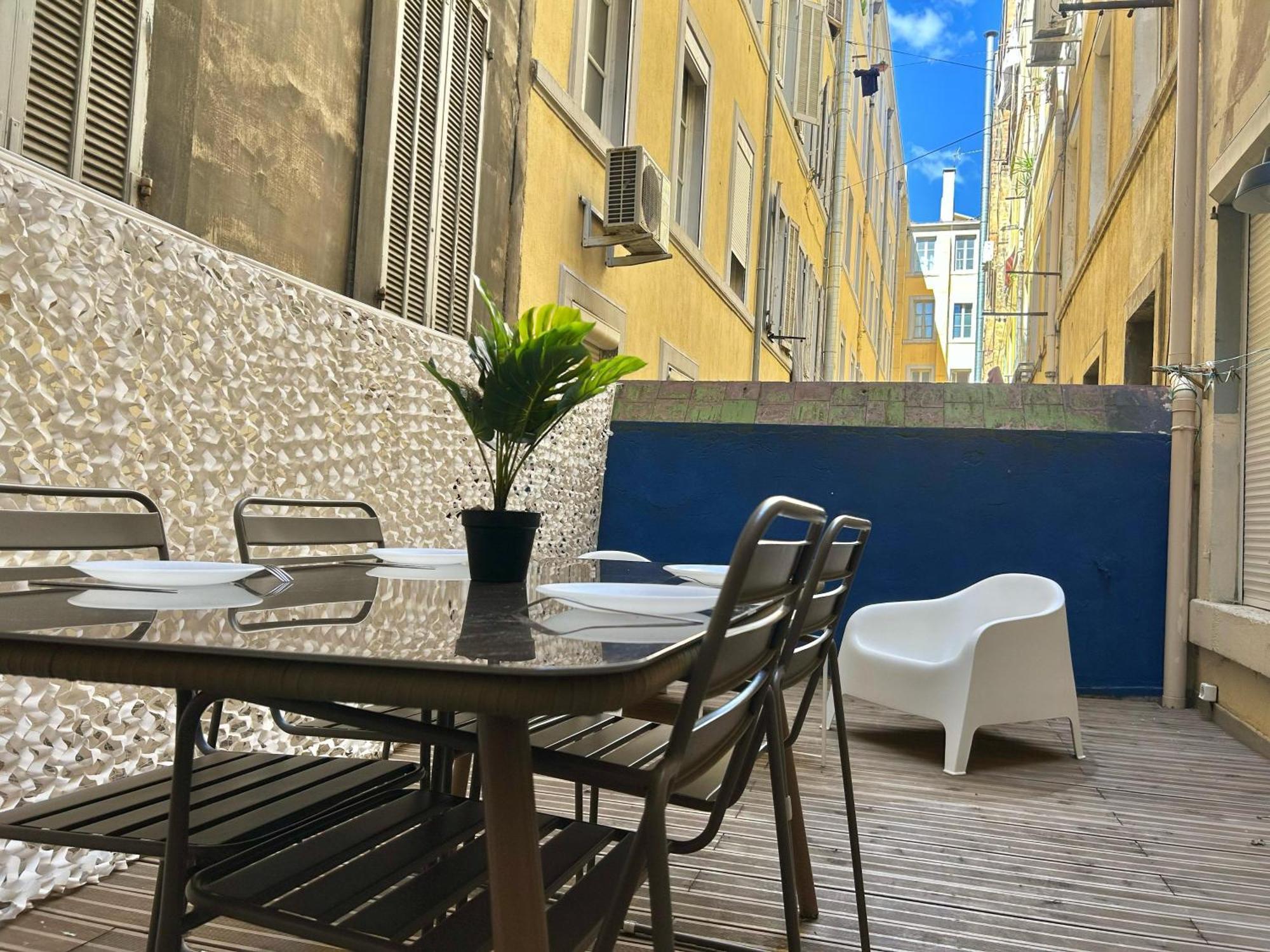 Chez Marie Et Romain- Appartement De Charme Au Coeur De La Joliette Proche Panier Centre Ville Marseille Eksteriør billede